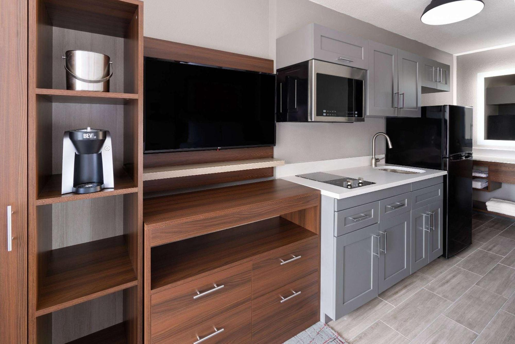 Hawthorn Extended Stay By Wyndham Columbia-Ft Jackson Extérieur photo