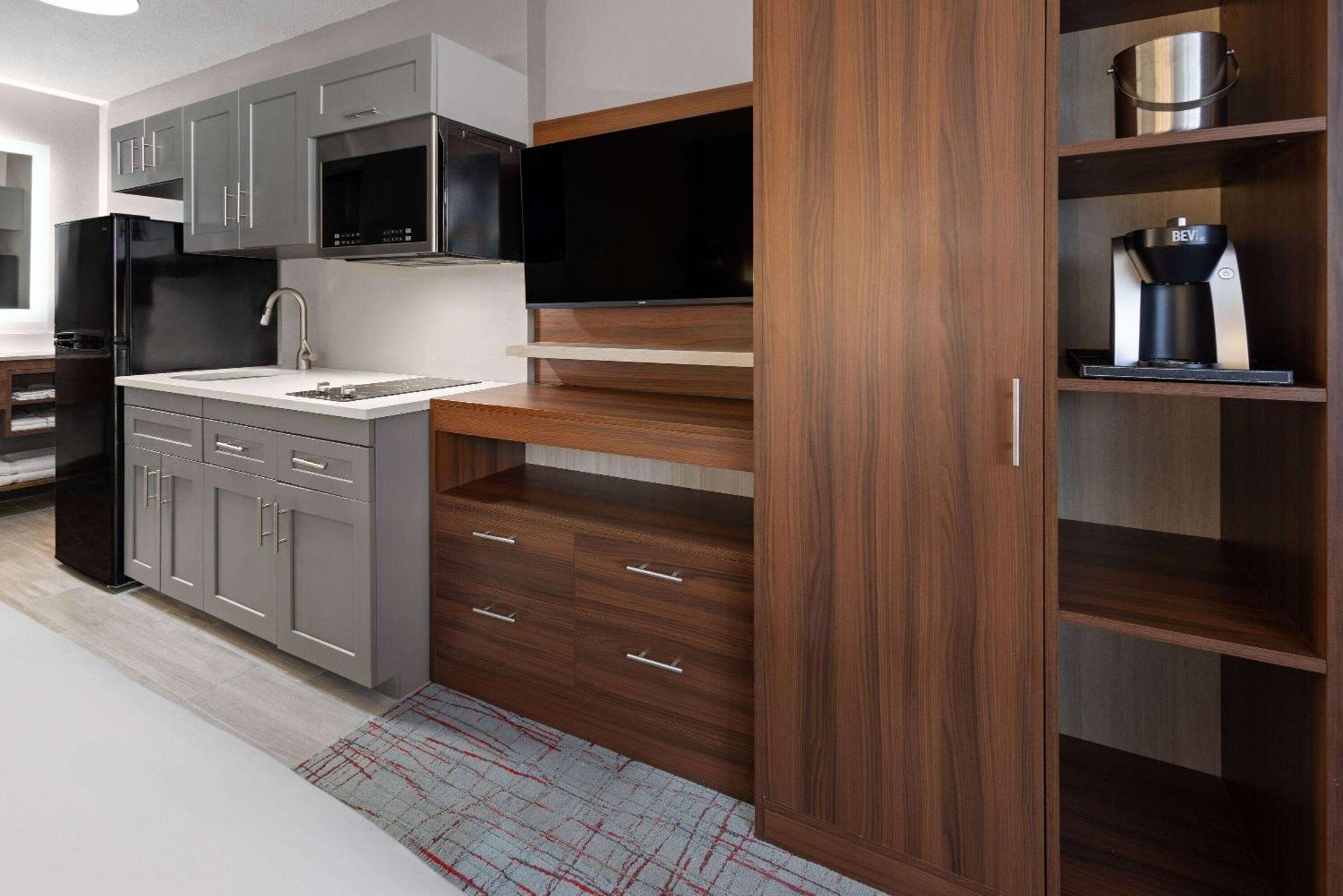 Hawthorn Extended Stay By Wyndham Columbia-Ft Jackson Extérieur photo